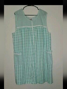 Granada Half Zip Gingham  Gown Vintage Robe Nap Dress Garden Dress Size M-L USA